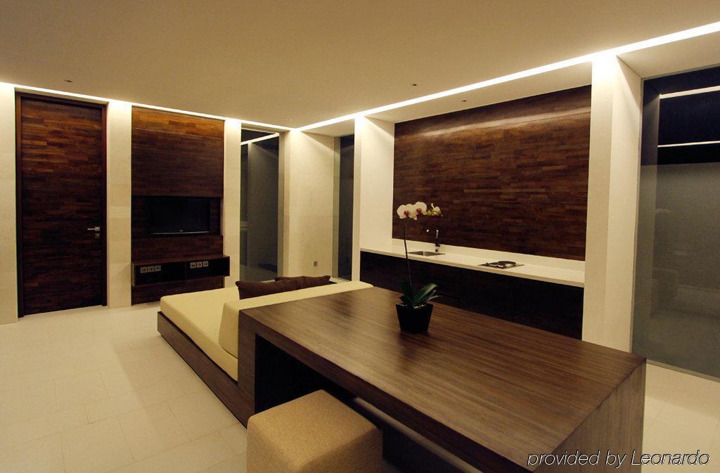 Equilibria Seminyak Villa Екстериор снимка